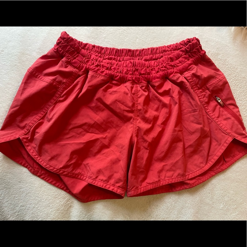 Lululemon Shorts size 6💗
